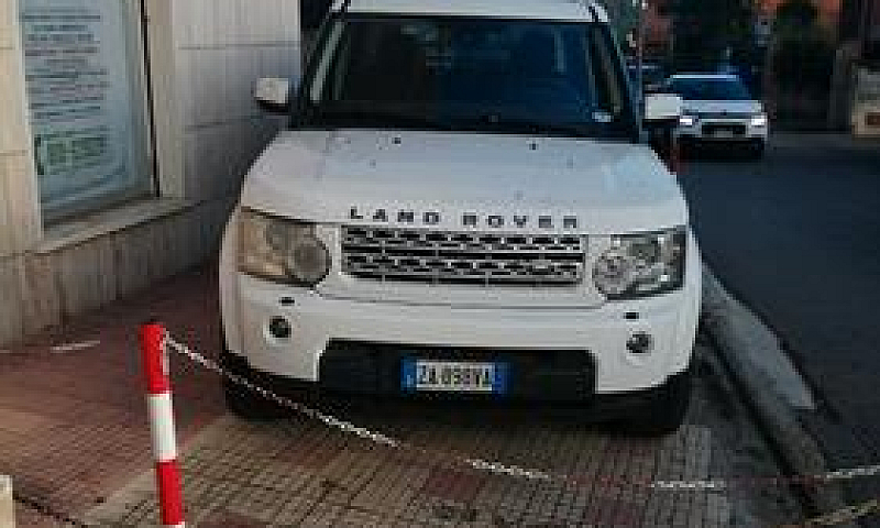 Land Rover Discovery...