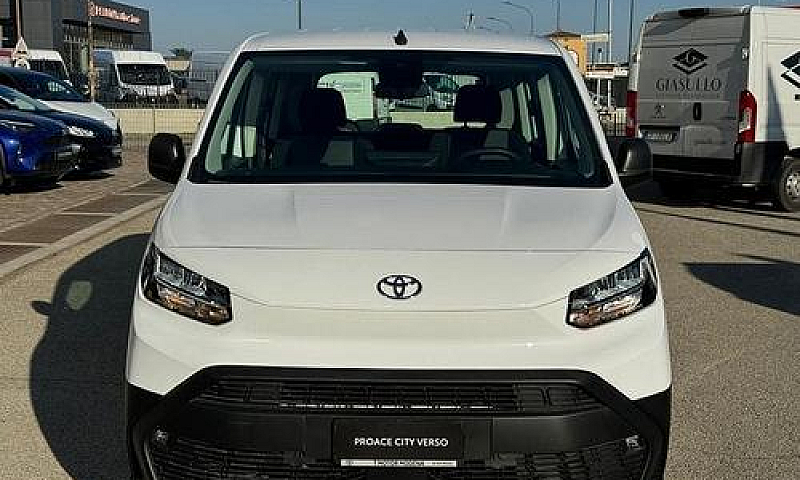 Toyota Proace City V...