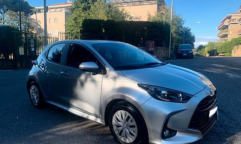Toyota Yaris 1.5 Hyb...
