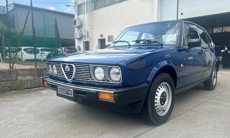 Alfa Romeo Alfetta 1...