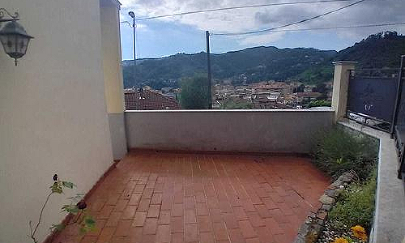 Porzione Di Casa A C...