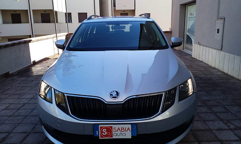 Skoda Octavia Sw 1.6...