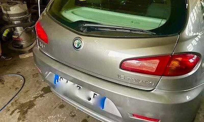 Alfa Romeo 147 1.6 1...