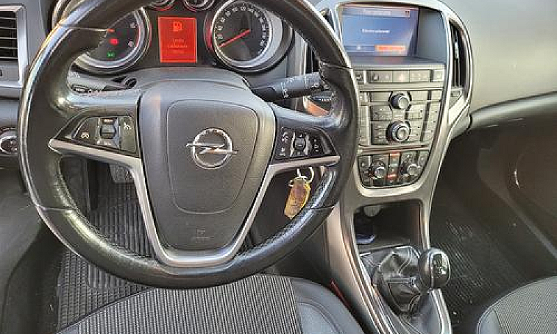 Opel Astra - 2011 1....