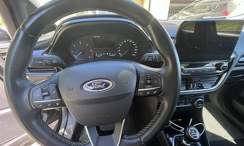 Ford Fiesta Active 1...
