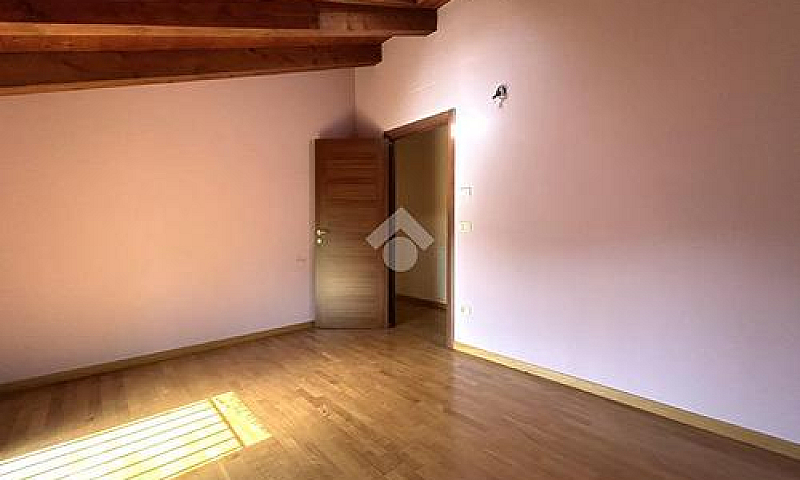 3 Locali A Molinella...
