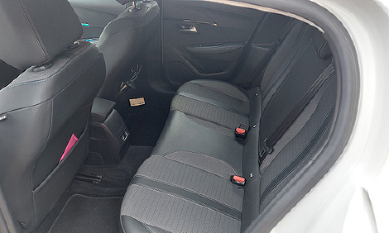 Peugeot E208 Allure ...
