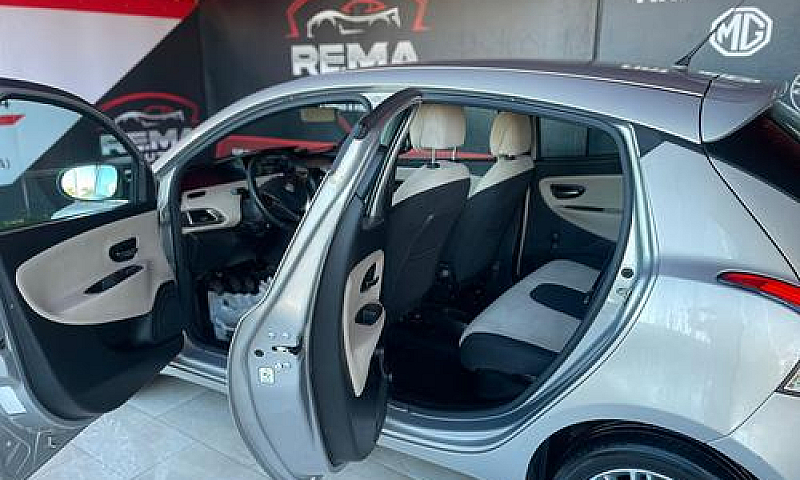 Lancia Ypsilon 1.2 6...