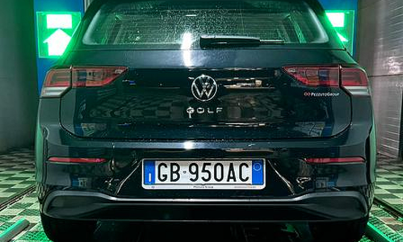 Volkswagen Golf 8 2....