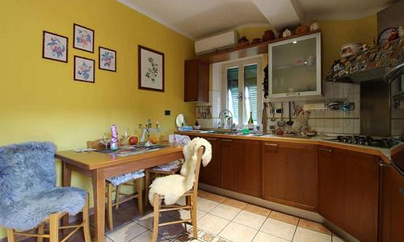 Appartamento A Arcol...