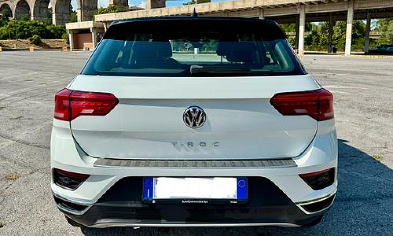 Volkswagen T-Roc 1.0...