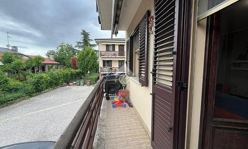 3 Locali A San Giorg...