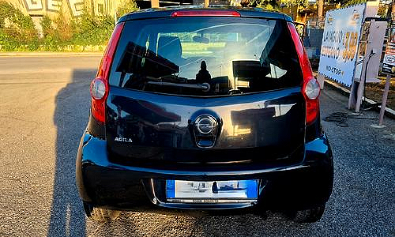 Opel Agila 1.2 16V 8...