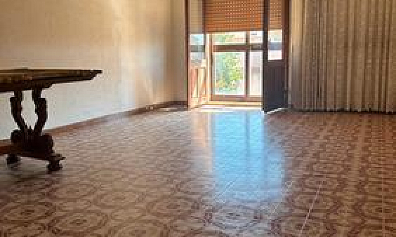 Appartamento A Cabra...