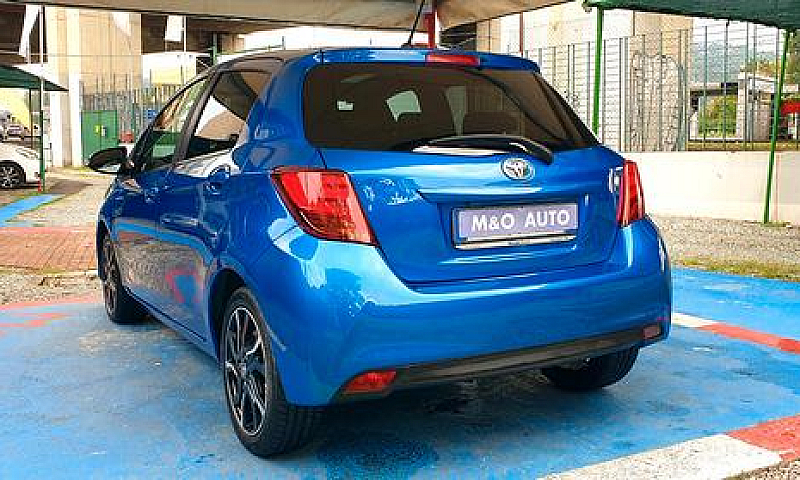 Toyota Yaris 1.5 Ben...