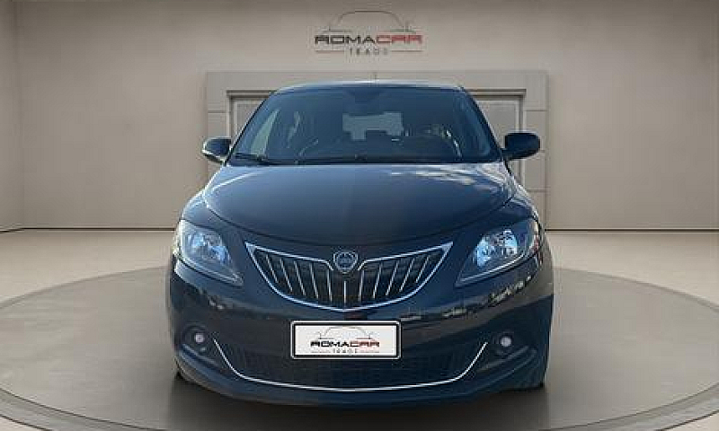 Lancia Ypsilon 3ª Se...