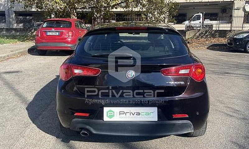 Alfa Romeo Giulietta...