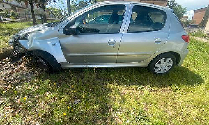 Peugeot 206...