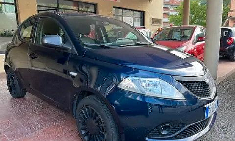 Lancia Ypsilon 1.0 F...