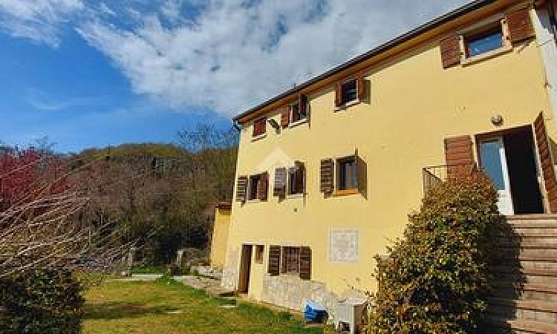 5 Locali A Caprino V...