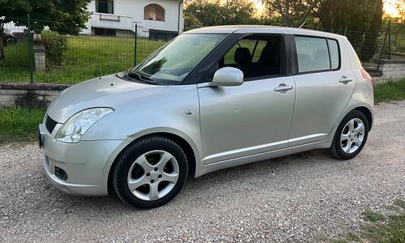 Suzuki Swift 1.3...