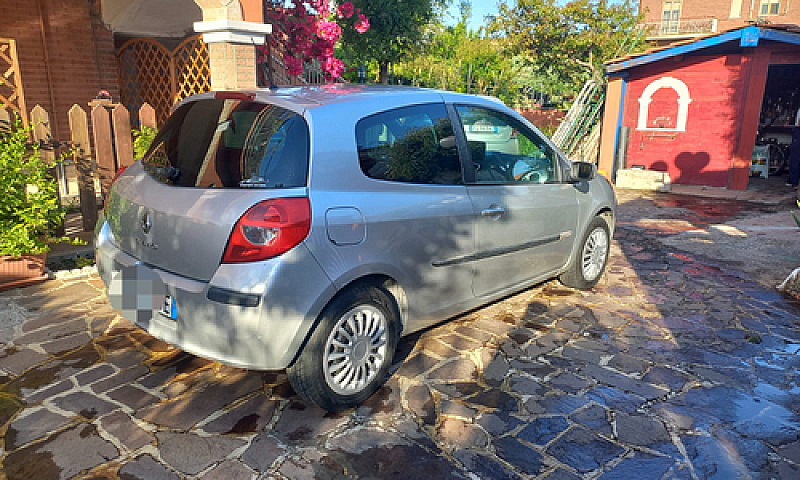 Renault Clio 2009...