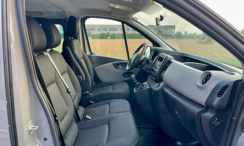 Renault Trafic 9 Pos...