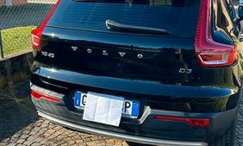 Volvo Xc40 (2017-->)...