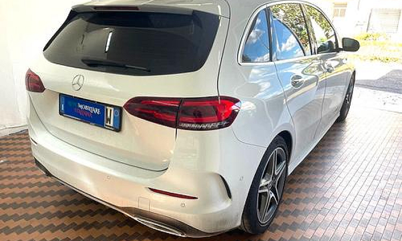 Mercedes-Benz B 200 ...