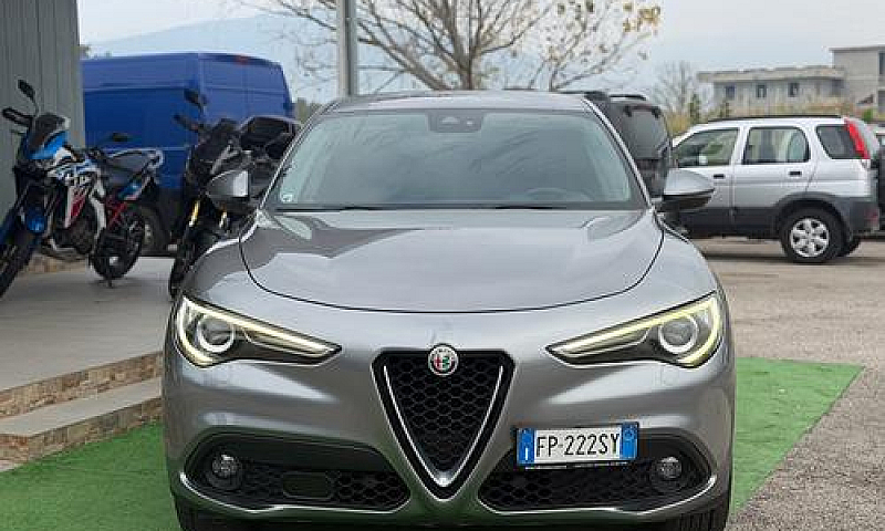 Alfa Romeo Stelvio 2...
