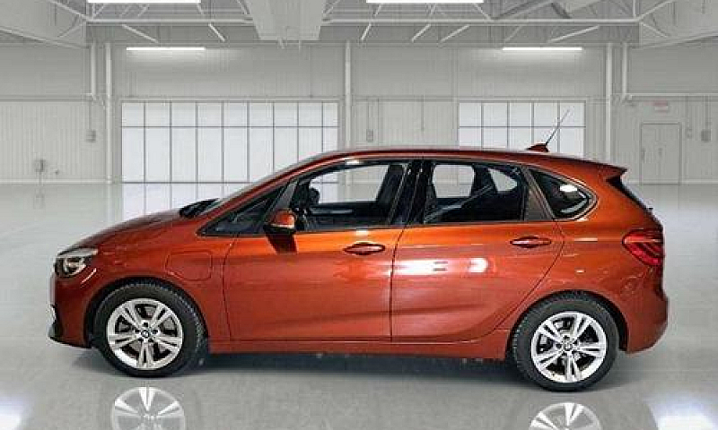 Bmw 225 Active Toure...