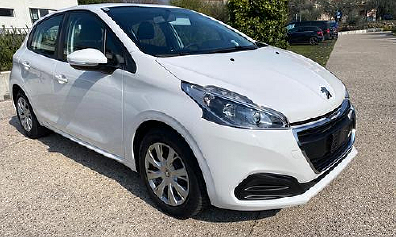 Peugeot 208 Puretech...