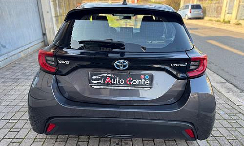 Toyota Yaris 1.5 Hyb...