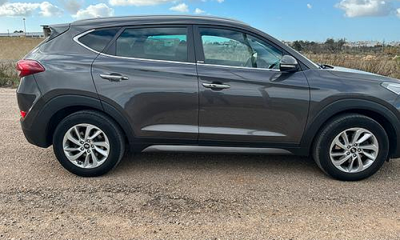 Hyundai Tucson...