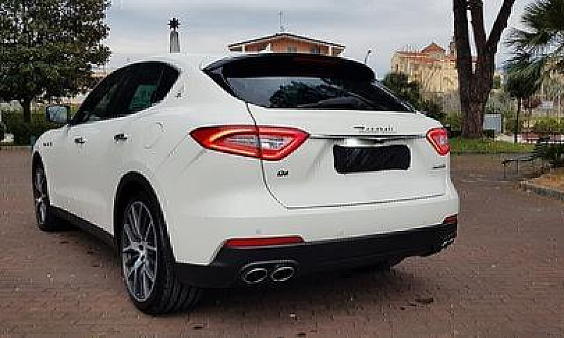 Maserati Levante V6 ...