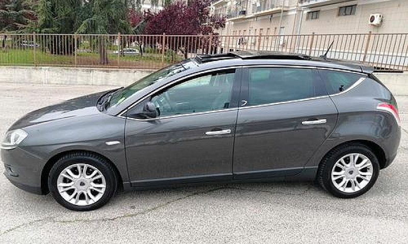 Lancia Delta 1.6 Mjt...
