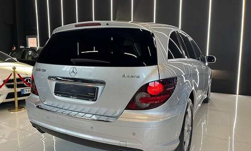 Mercedes-Benz R 320 ...