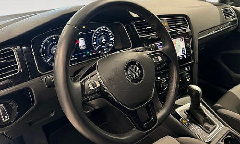 Volkswagen Golf 5P 1...