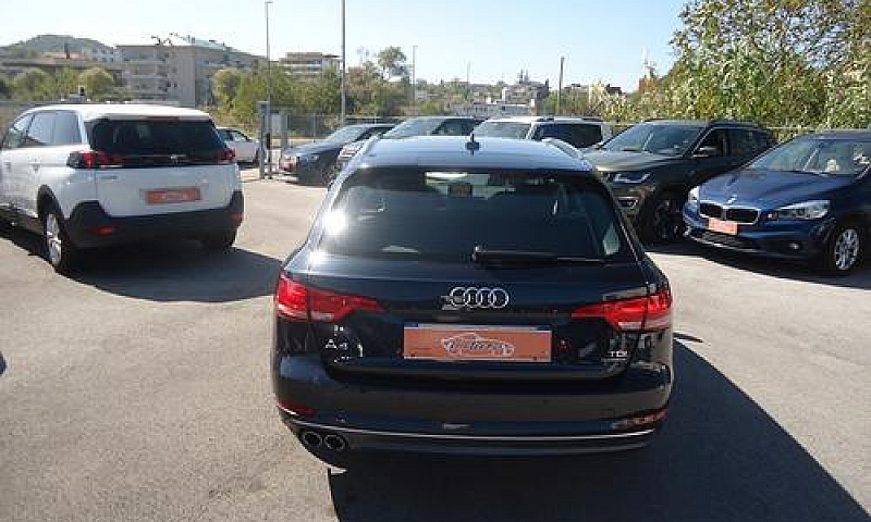 Audi A4 Avant 40 2.0...