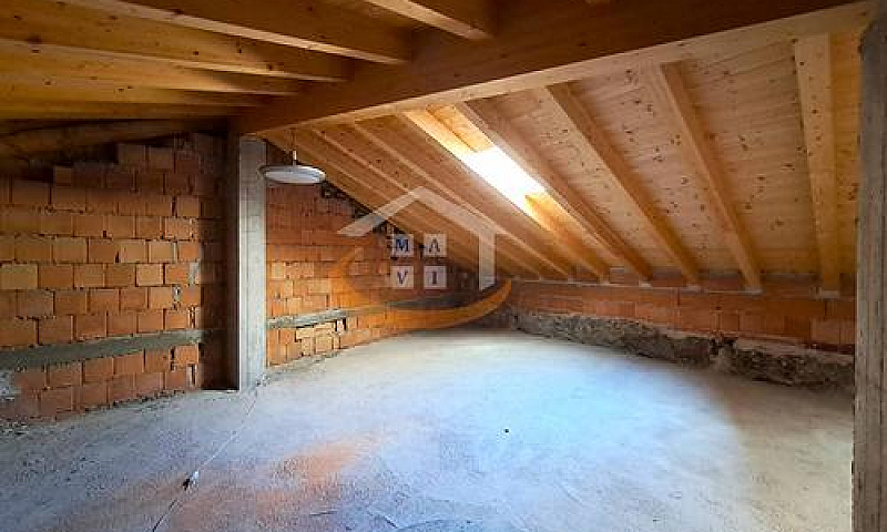 Porzione Di Casa - L...