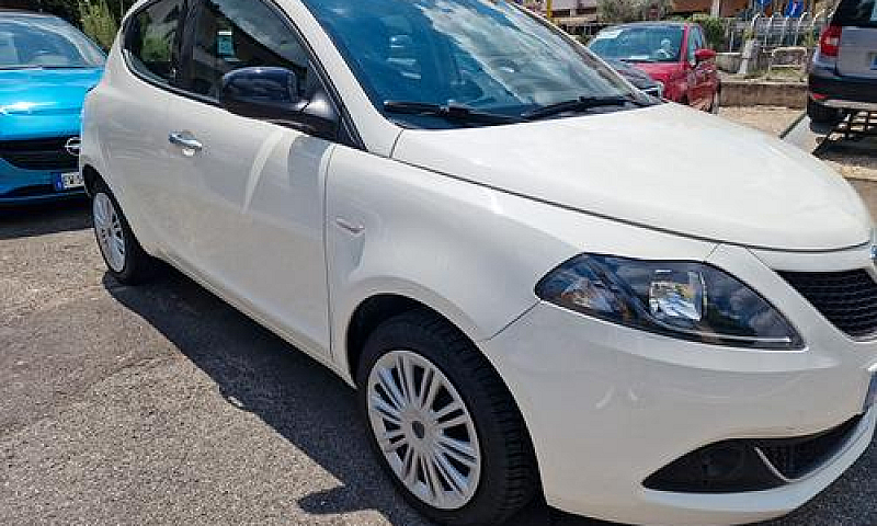 Lancia Ypsilon 1.0 F...