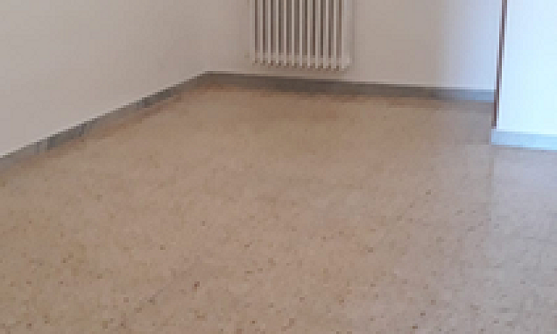 Appartamento Di 90 M...