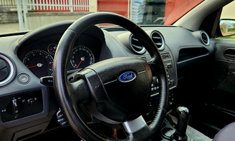 Ford Fiesta 1.2 Gpl-...