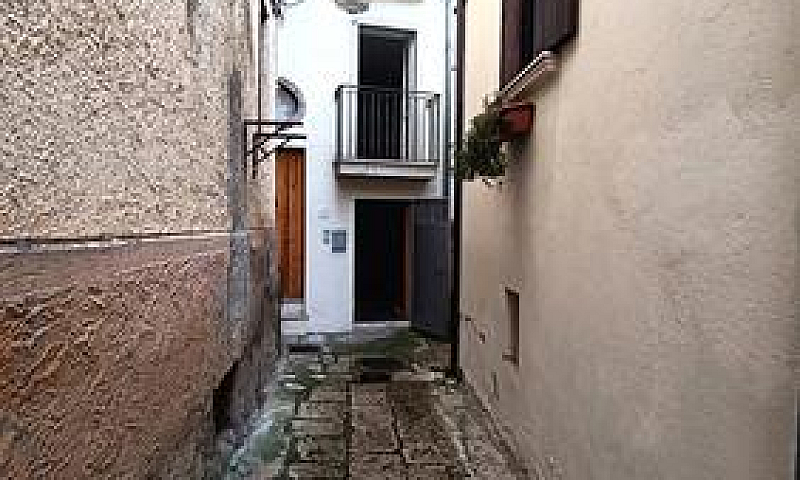 Monolocali In Vico R...