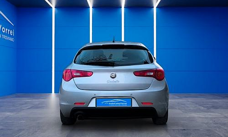 Alfa Romeo Giulietta...