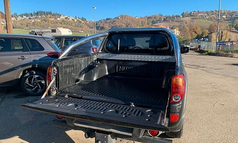 Mitsubishi L200 Dopp...