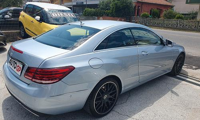 Mercedes-Benz E 220 ...