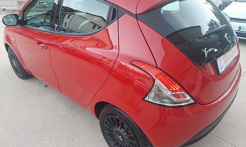 Lancia Ypsilon 1.3 M...
