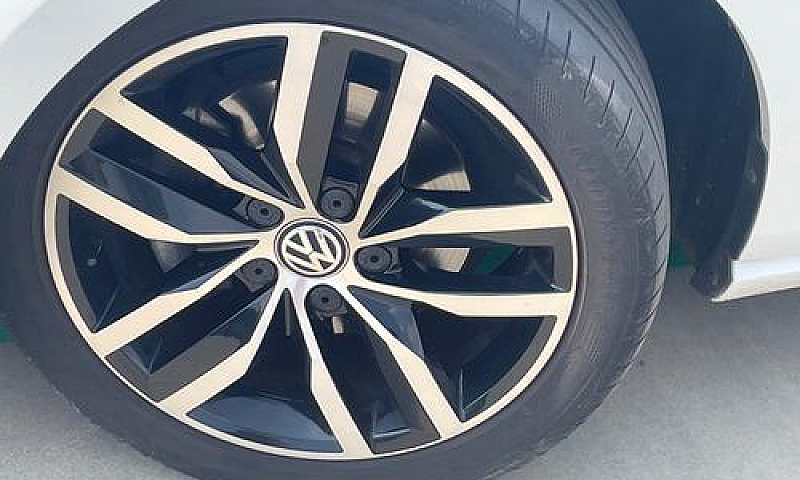 Volkswagen Golf 2.0 ...