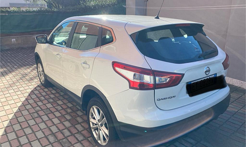 Nissan Qashqai 1.5 D...